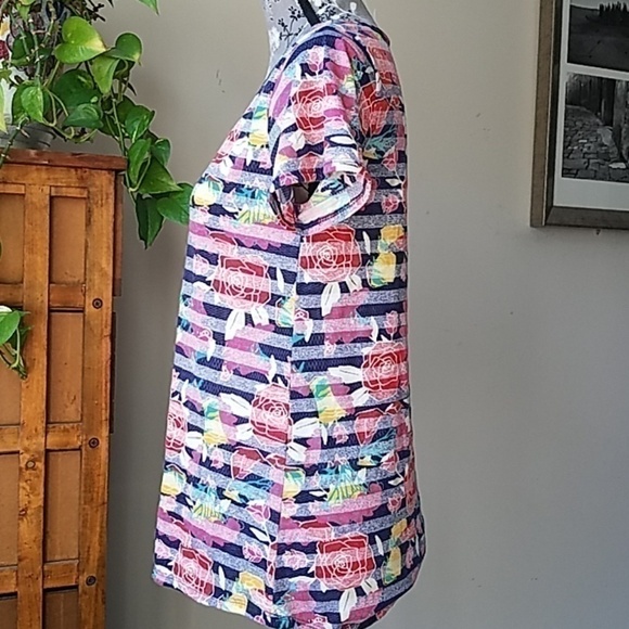 Lularoe flowers & stripes Classic T Sz. Xs - Picture 3 of 6